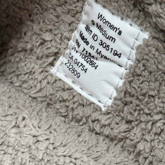 LL Bean Slippers Womens 9 M Taupe Wool Daybreak Scuffs Dog Motif Slip On - Picture 3 of 4